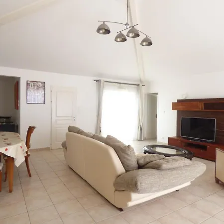 Maison Le Fenouiller, 4 Pièces, 8 Personnes - Fr-1-428-109 Le Fenouiller